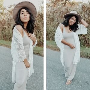 NWOT EMBROIDERED KIMONO